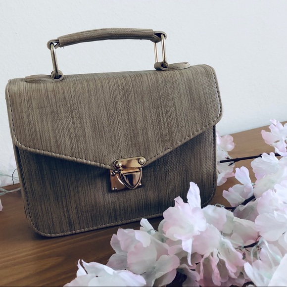 NWT Small Wallet for Young Girls - Picture 5 of 9